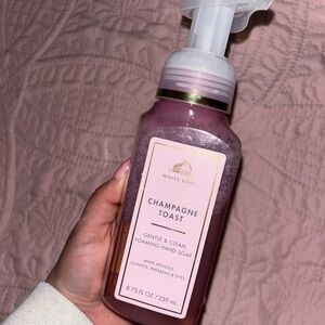 White Barn Pink Champagne Toast Foaming Soap